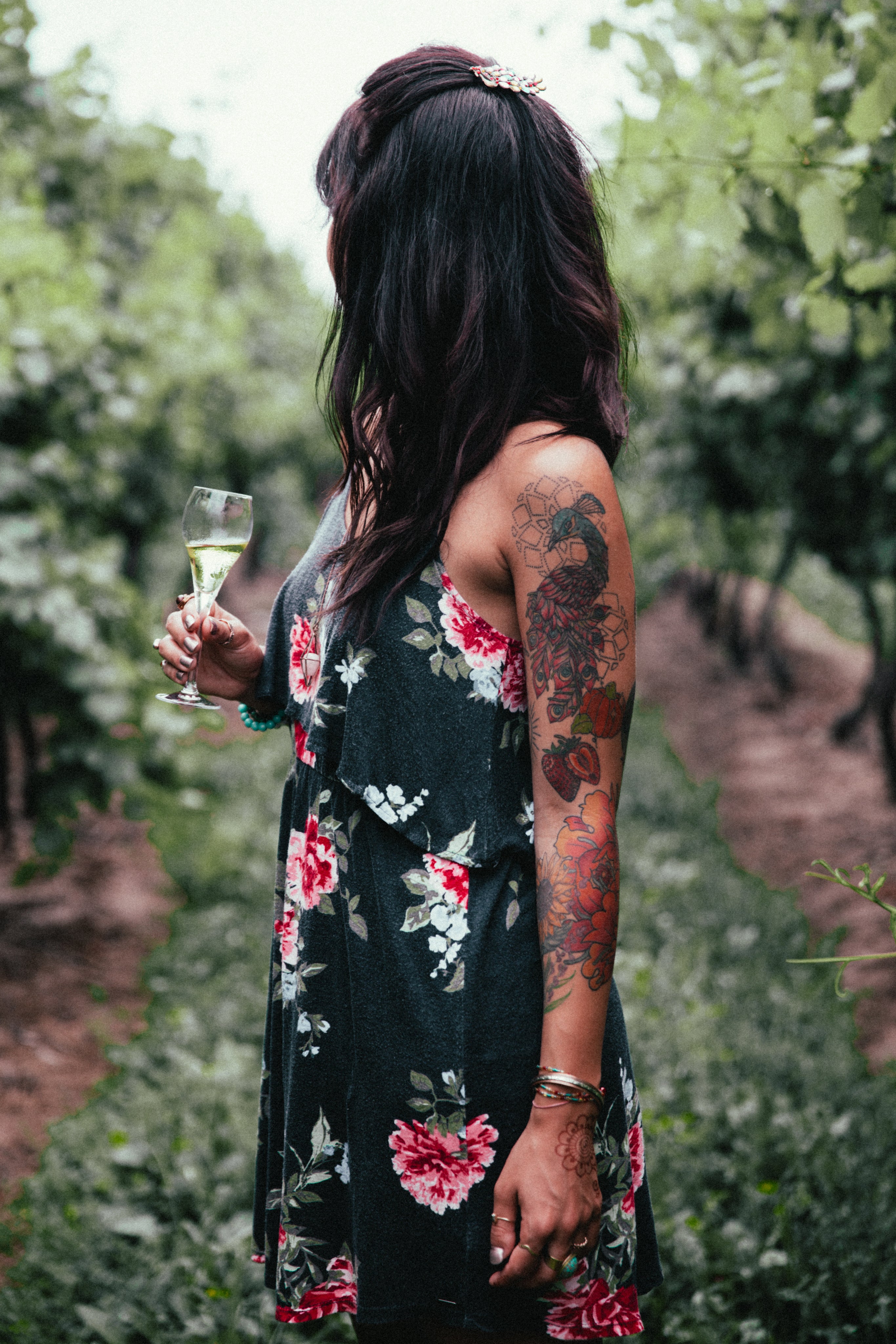 womens-fashion-woman-in-dress-in-vineyard.jpg